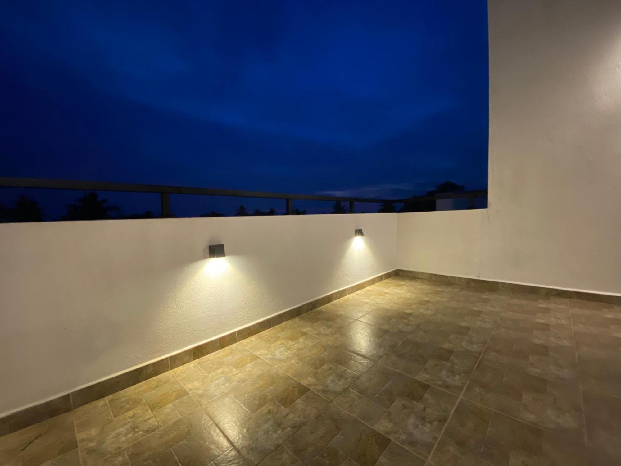 Srimadis Villa near Airport - Negombo Exterior foto