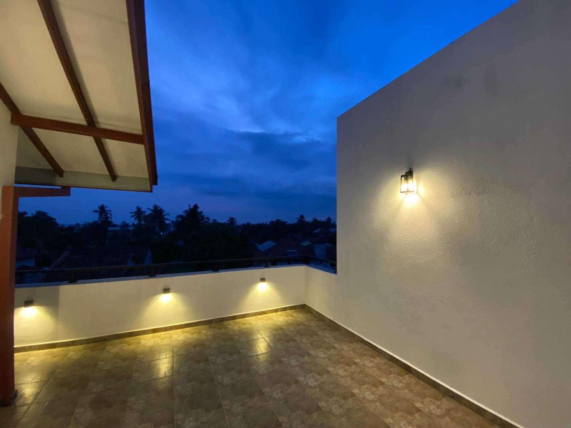 Srimadis Villa near Airport - Negombo Exterior foto