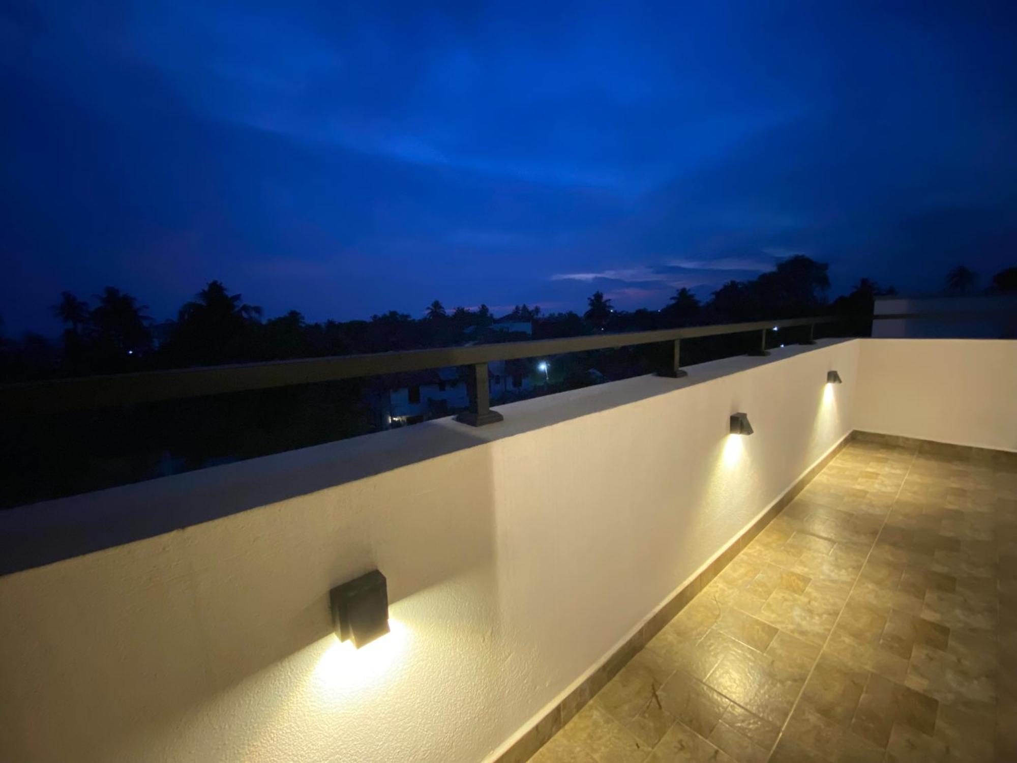 Srimadis Villa near Airport - Negombo Exterior foto